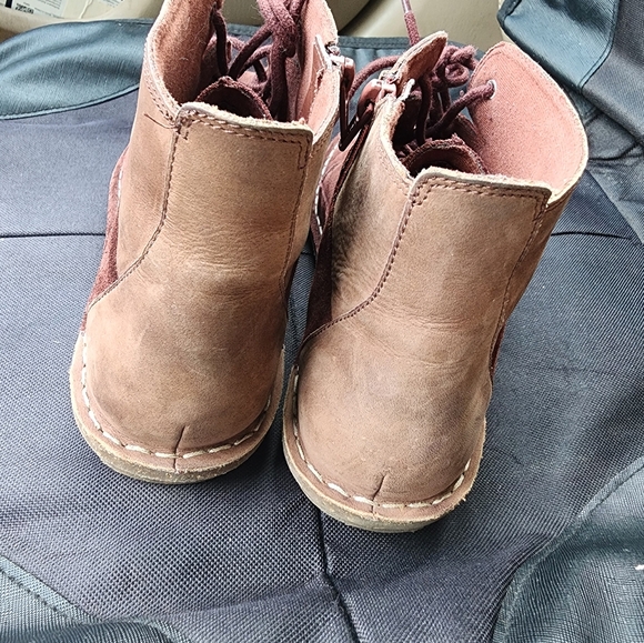 Women's Clark boots sz 8 - Picture 3 of 4